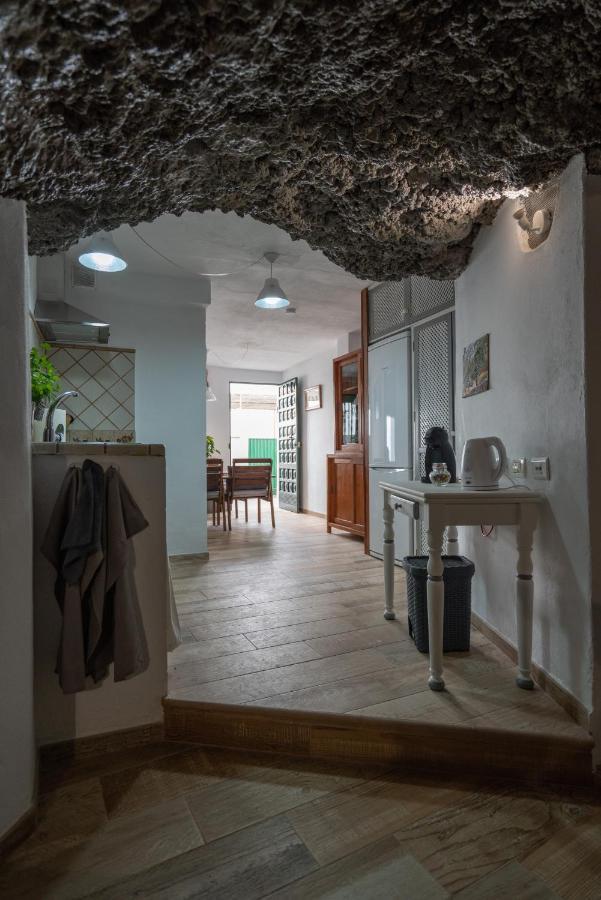 سانتا كروز دي تينيريف Romantic Cave With Big Terrace Overlooking The Sea المظهر الخارجي الصورة